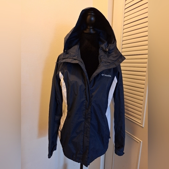 Columbia WindBreaker - Picture 1 of 6